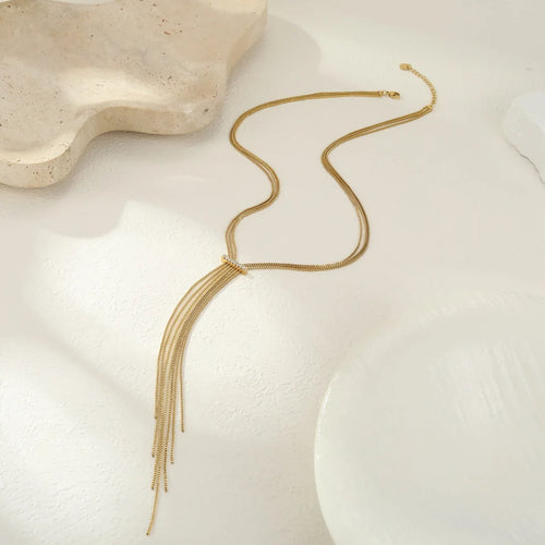 Elegant Twisted Snake Chain Necklace in Gold